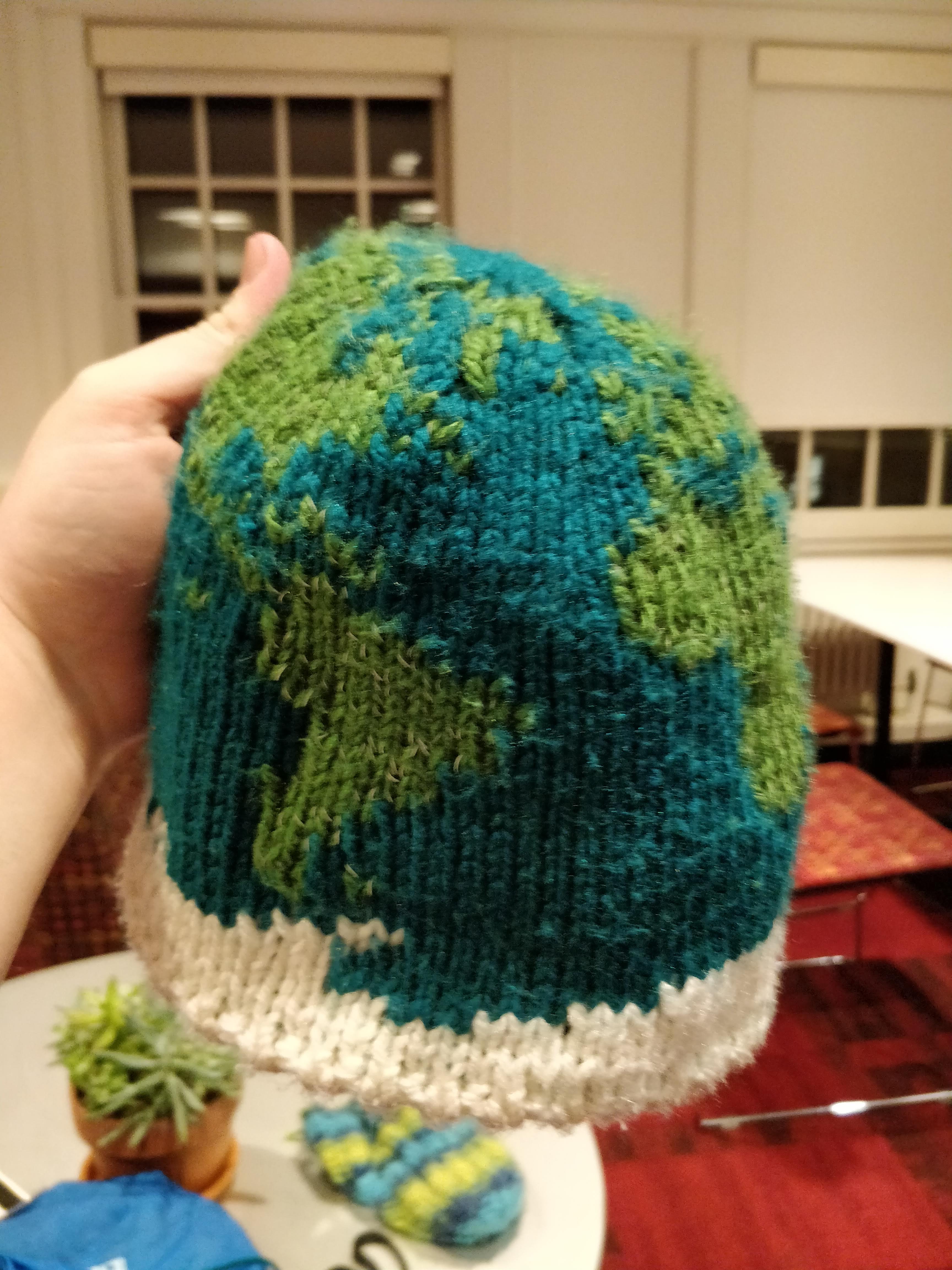 hat that looks like a globe